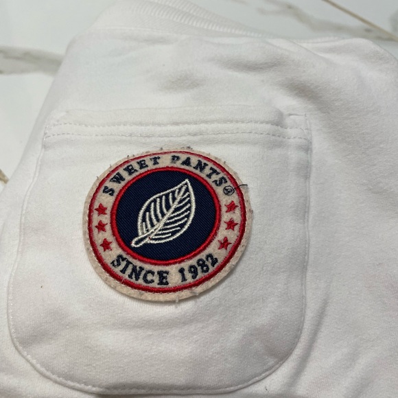 Sweet Pea pants. Slim fitting. Fits like xs not large as per the tag. - Picture 1 of 3